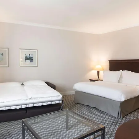 Radisson Blu Carlton Hotel, 4*