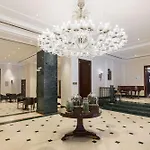Отель Radisson Blu Carlton Hotel, 4*