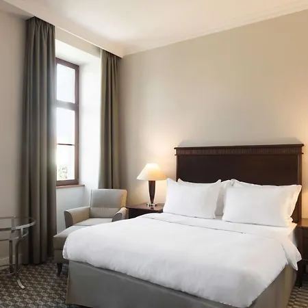 Radisson Blu Carlton Hotel, 4* Bratislava