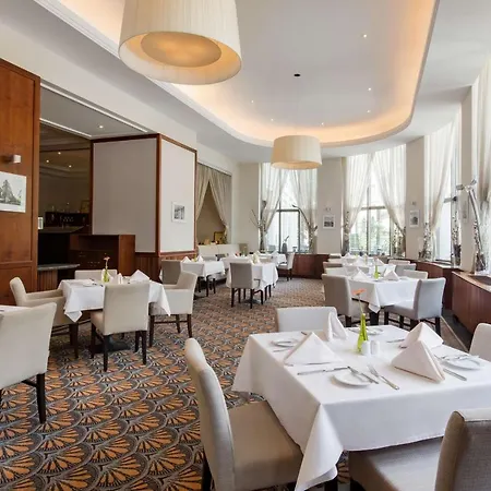 Radisson Blu Carlton Hotel, 4* Bratislava