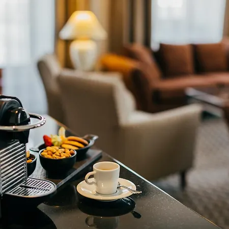 Szálloda Radisson Blu Carlton Hotel, 4*