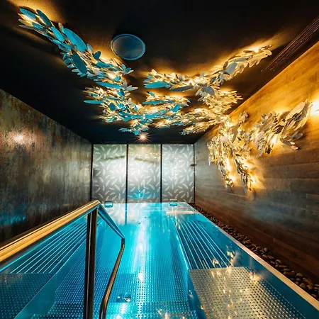 Radisson Blu Carlton Hotel, 4*