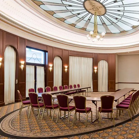 ホテル ラディソン ブルー カールトン 4*