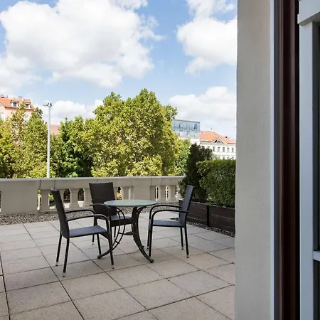 Radisson Blu Carlton Hotel, Pozsony