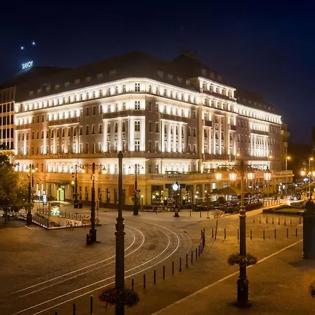 Radisson Blu Carlton Hotel, Hotel Pressburg