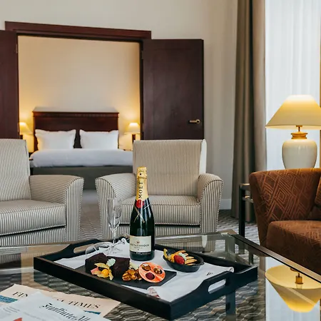 Radisson Blu Carlton Hotel,