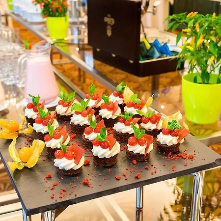 Radisson Blu Carlton Hotel, Pozsony