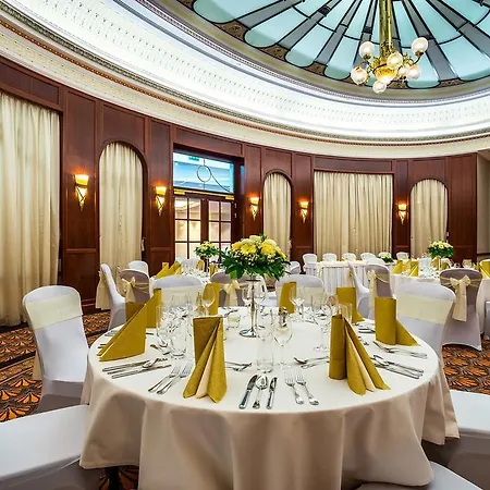 Hotel Radisson Blu Carlton Hotel,