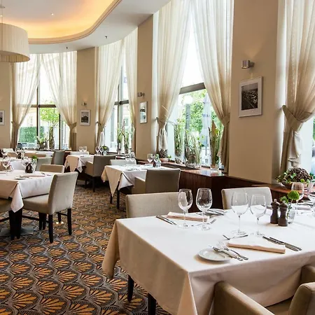 Hotel Radisson Blu Carlton Hotel, 4*