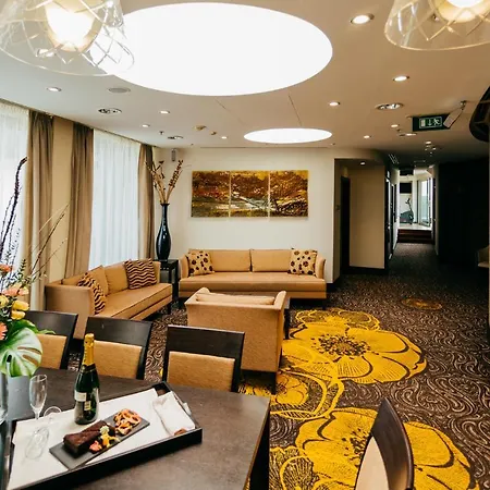 Radisson Blu Carlton Hotel,