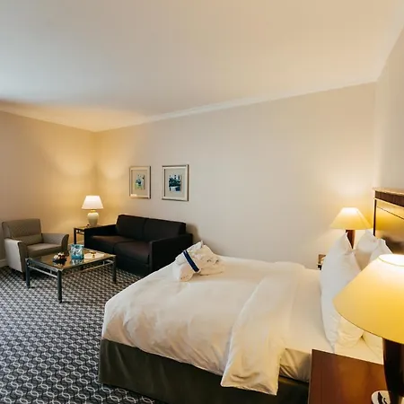 ホテル ラディソン ブルー カールトン