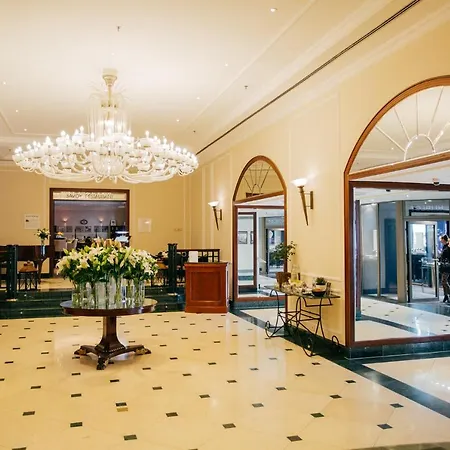 Radisson Blu Carlton Hotel,