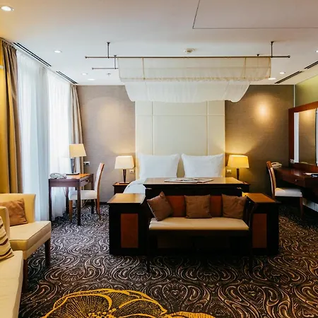 Hotel Radisson Blu Carlton Hotel, 4*