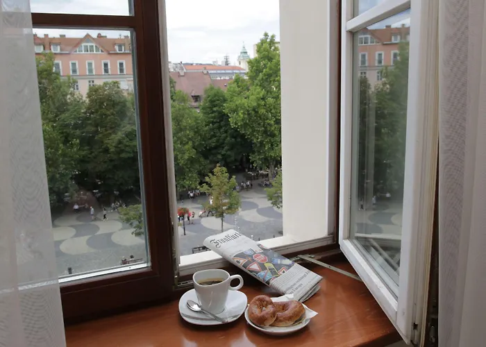 Radisson Blu Carlton Hotel, 4*