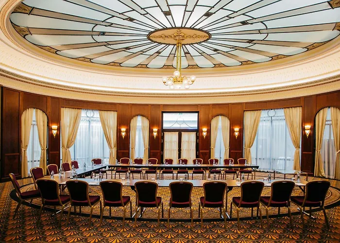 Radisson Blu Carlton Hotel, Hotel Bratislava